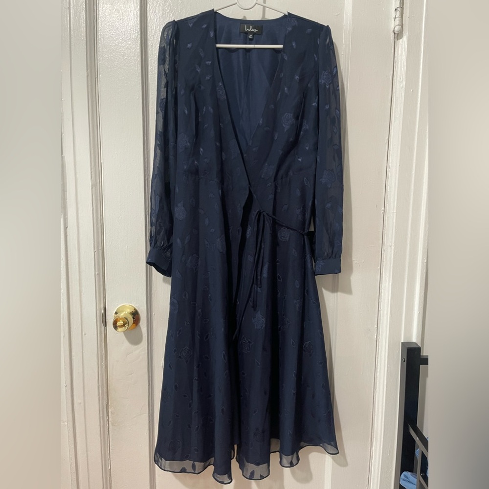 Lulu’s NWT Navy Blue Wrap Dress w/ Floral Embroidery
